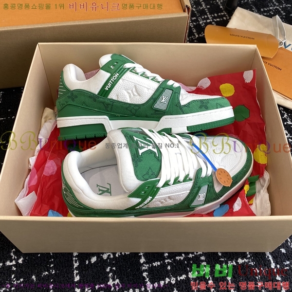 ���̺��� LV Ʈ���̳� ����Ŀ�� 48L2412434-4