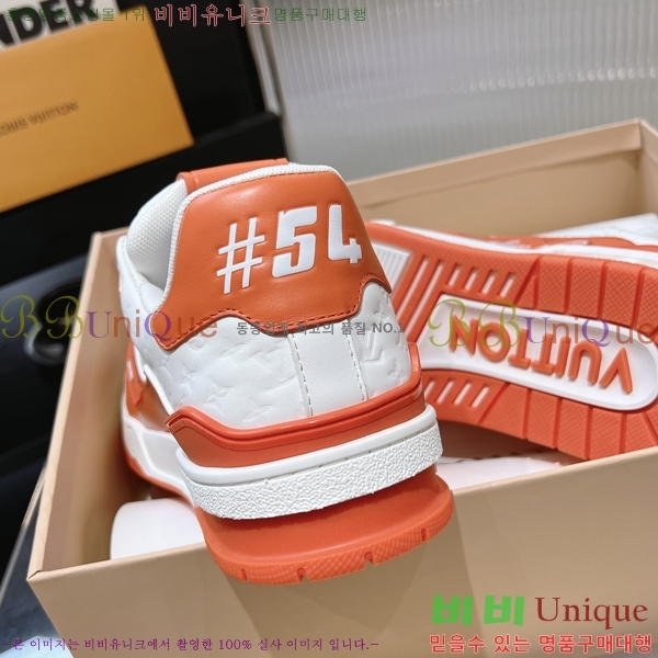 NEW LV Ʈ���̳� ����Ŀ�� 44L2412435-4