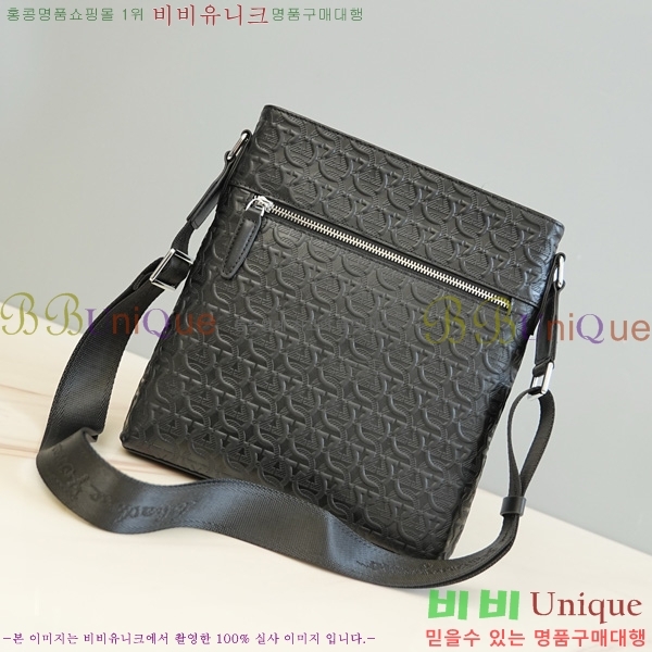 #��󰡸� ũ�ν��� H2116085