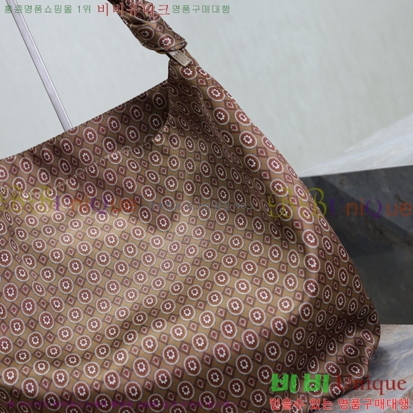 #25SS ���ζ� �Ƹ����� �ڵ�� 834750-102