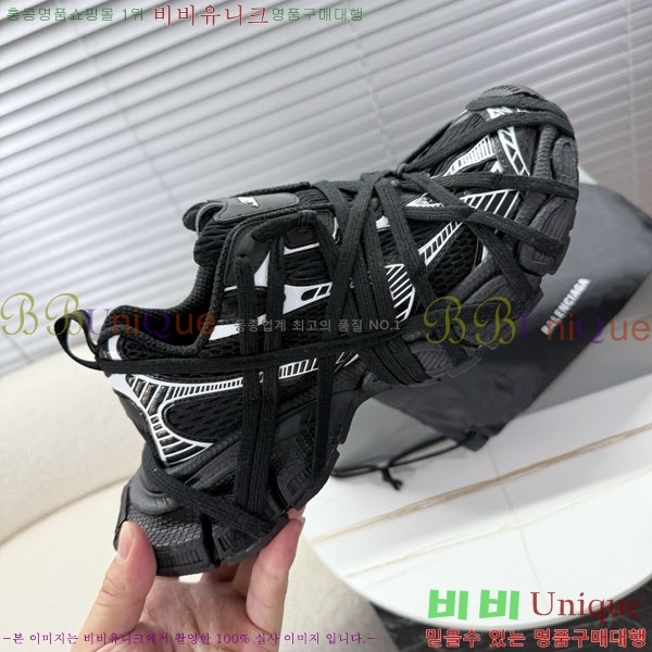 �߷��þư� 3XL Ʈ���̳� ����Ŀ�� BLA356602-17