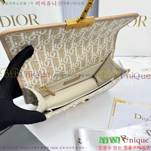 #��� 30 ������ ü�ι� M9208-1001