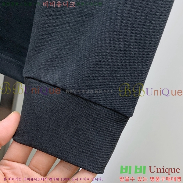 ���� ��**�� ���� Ƽ���� MO2716947-1