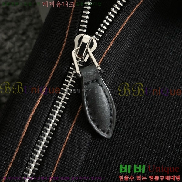 ���� ��**�Ƴ� ���� Ƽ���� LP082457