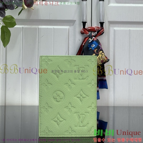 #����*�� �н���Ʈ Ŀ�� M27678-101