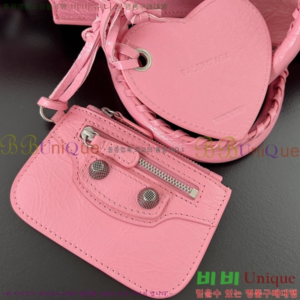 #�߷��þư� Neo cagole �� ��Ƽ�� 261610-104