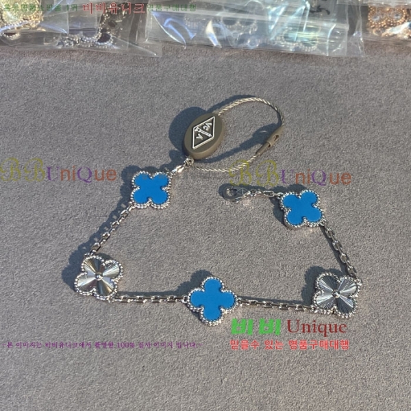 ��Ŭ�������� ���Ժ�� 5�� ��Ƽ�� ���� VA26625-2