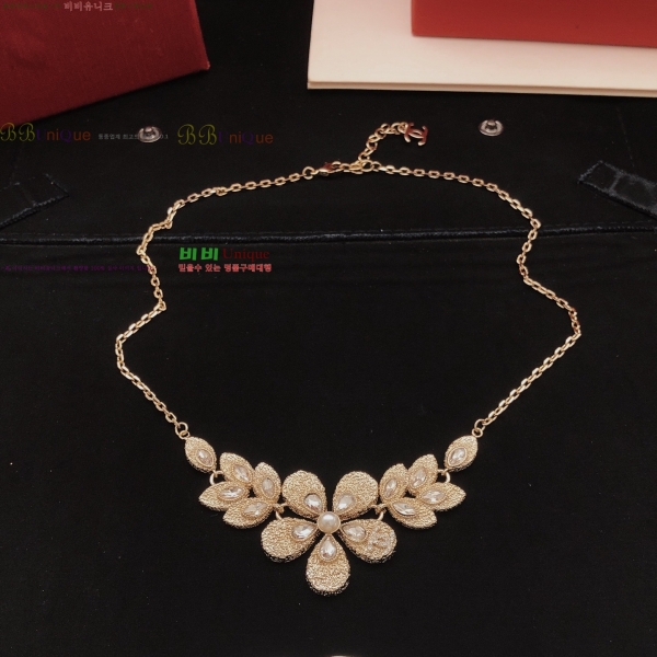 ��* ����� CHA7044-7