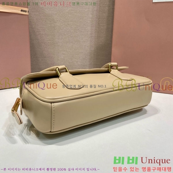 #�̿�̿� �Ƹ�ī�� ���׹� 5BD282-102