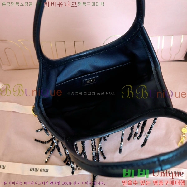 #�̿�̿� ���̺� ��ƾ �ڵ�� 5BA281-901