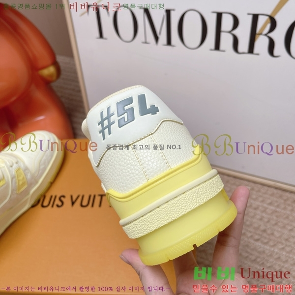 �������� ���̺��� Ʈ���̳� ����Ŀ�� LT2600691-2